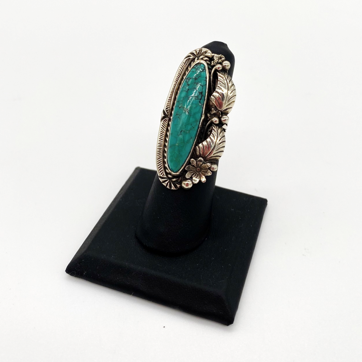 Vintage Fox Turquoise Engraved Ring
